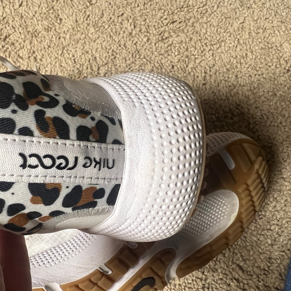 Nike React-Size 10 - image 4